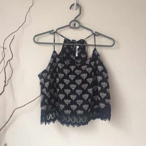 B.B. DAKOTA Taryn Top - Picture 1 of 3